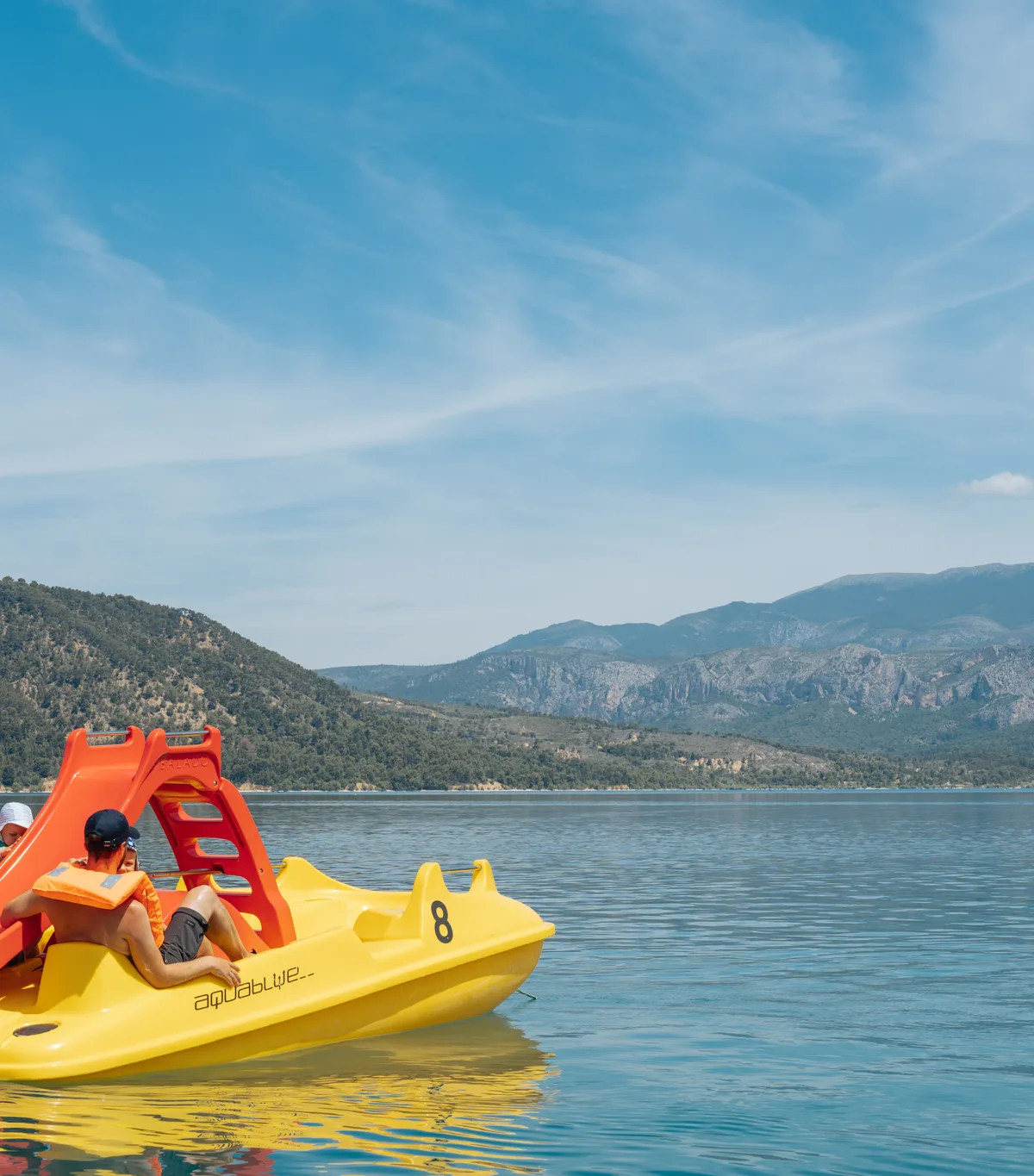 Animations au Surf Center - activités nautiques et bien-être au lac de Sainte-Croix